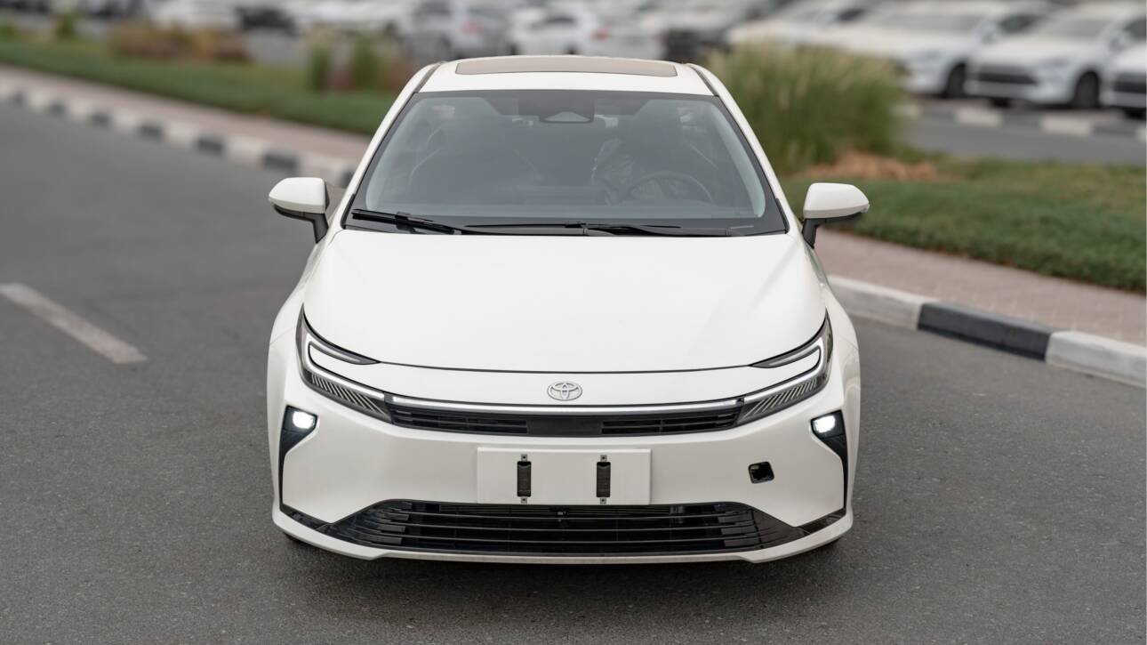 Toyota Corolla HEV 1.8L With Electric Seat – 2026